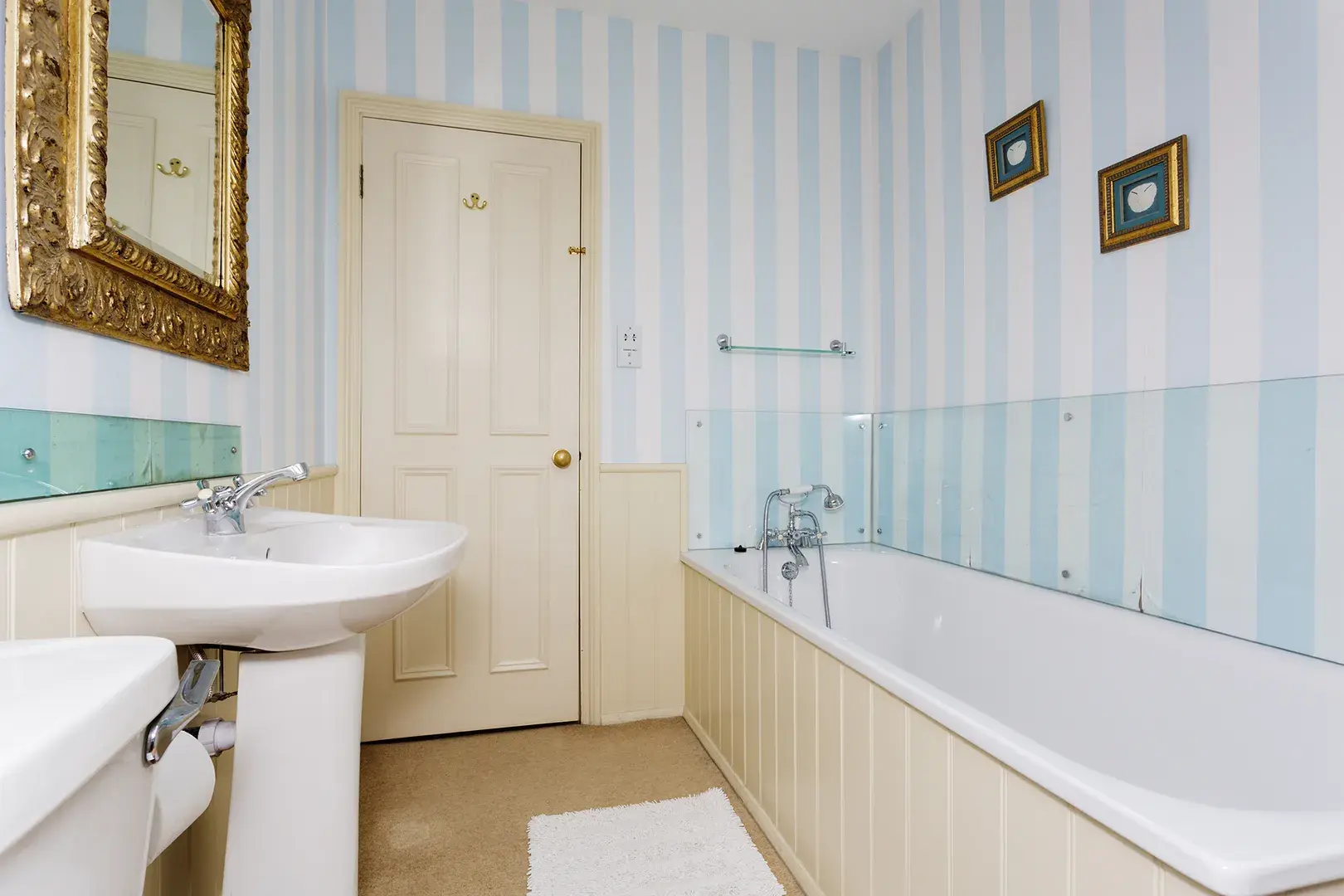 Haarlem Road, holiday home in Hammersmith, London