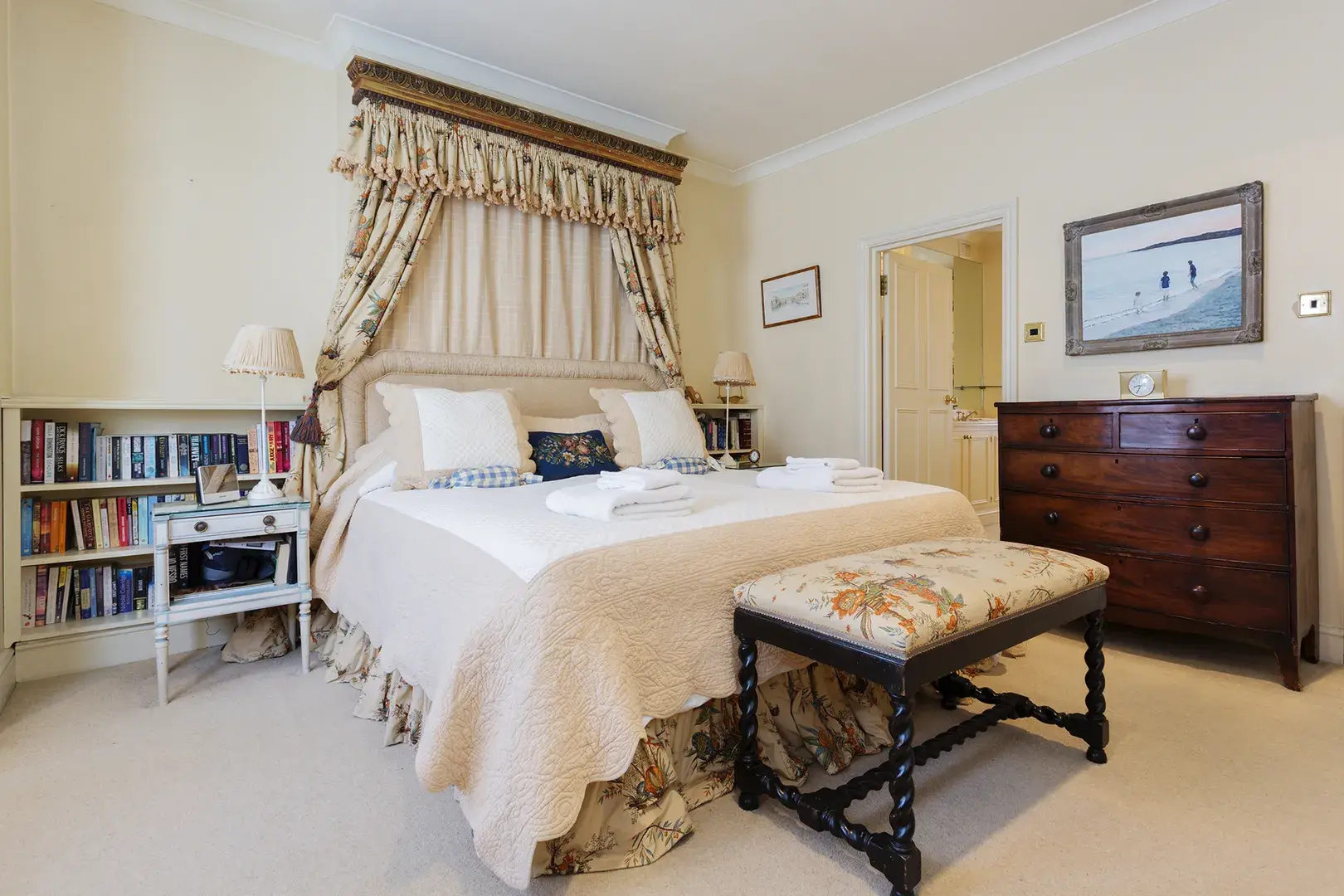 Haarlem Road, holiday home in Hammersmith, London