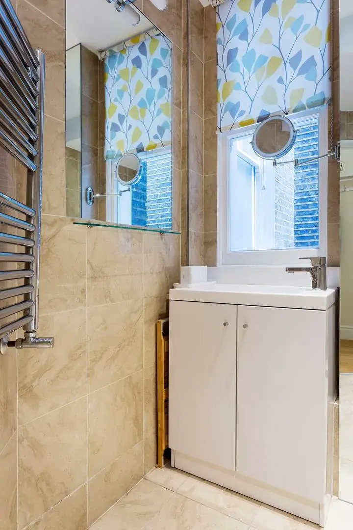 Hogarth Road, holiday home in Earls Court, London