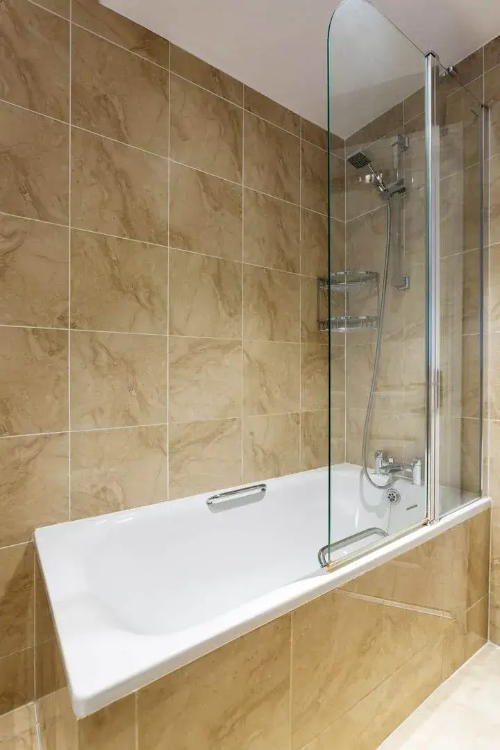 Hogarth Road, holiday home in Earls Court, London