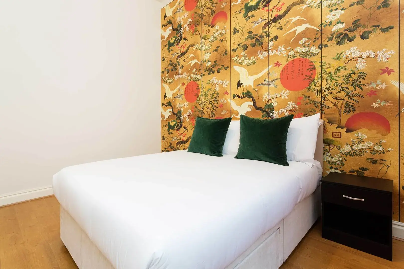 Hogarth Road, holiday home in Earls Court, London