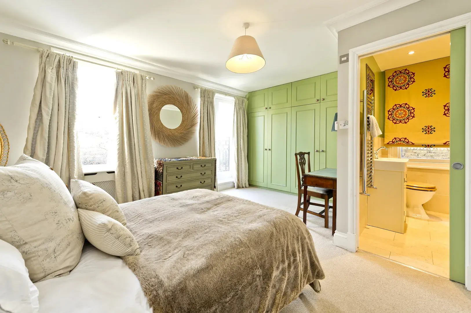 Sugden Road, holiday home in Battersea, London