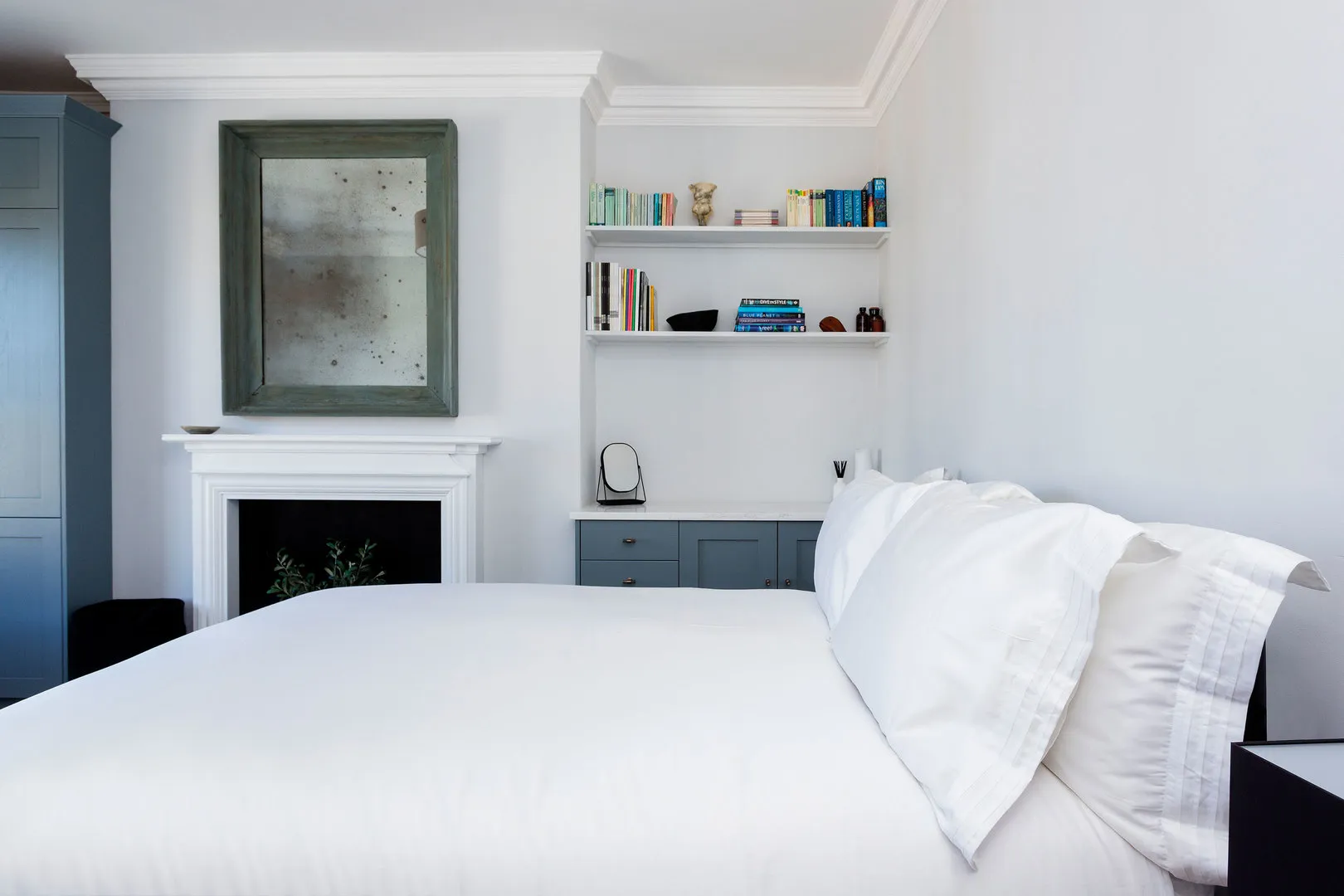 Elsynge Road, holiday home in Clapham, London