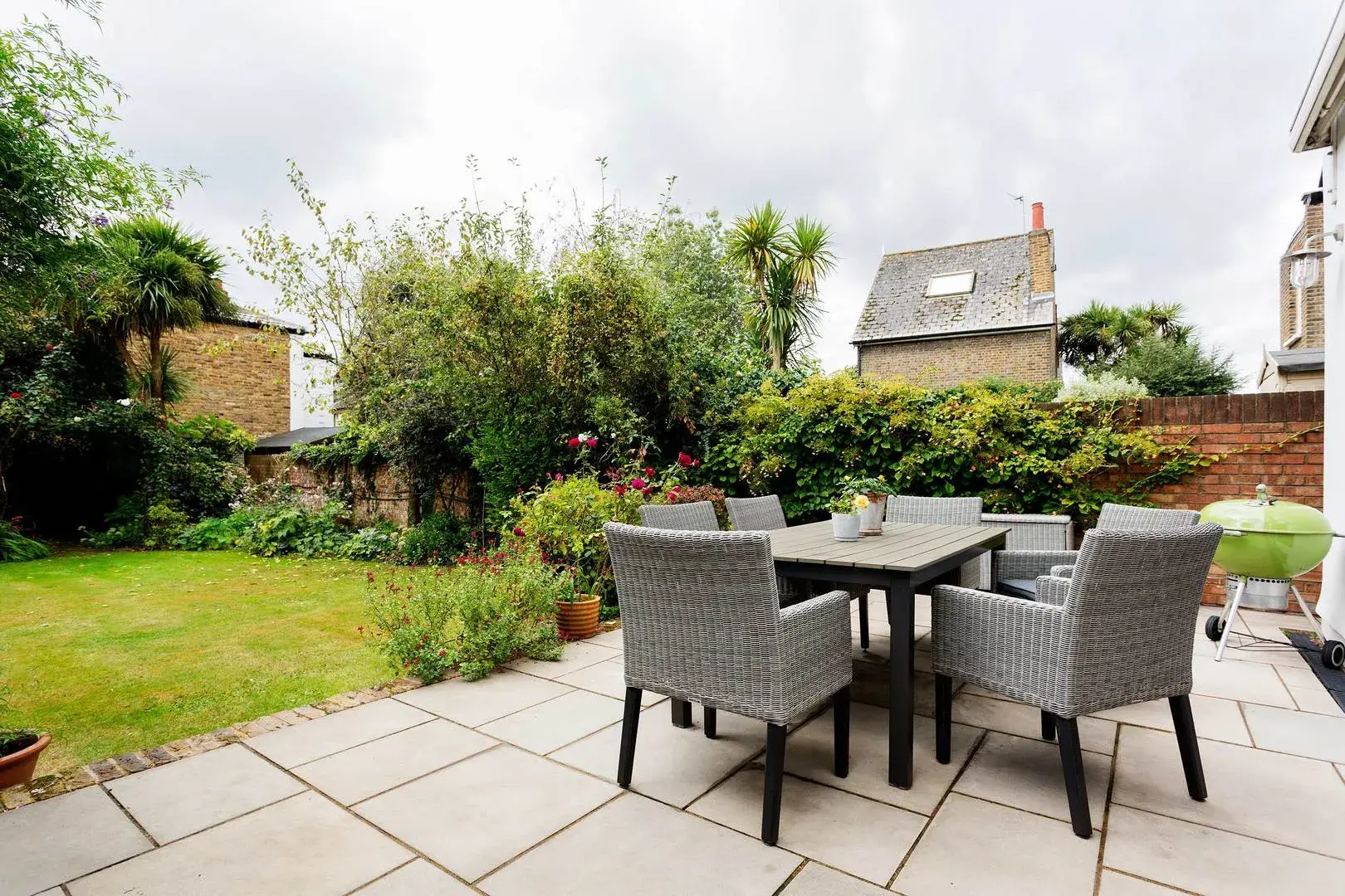 Webster Gardens, holiday home in London