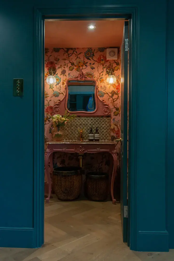 Manville Road, holiday home in London