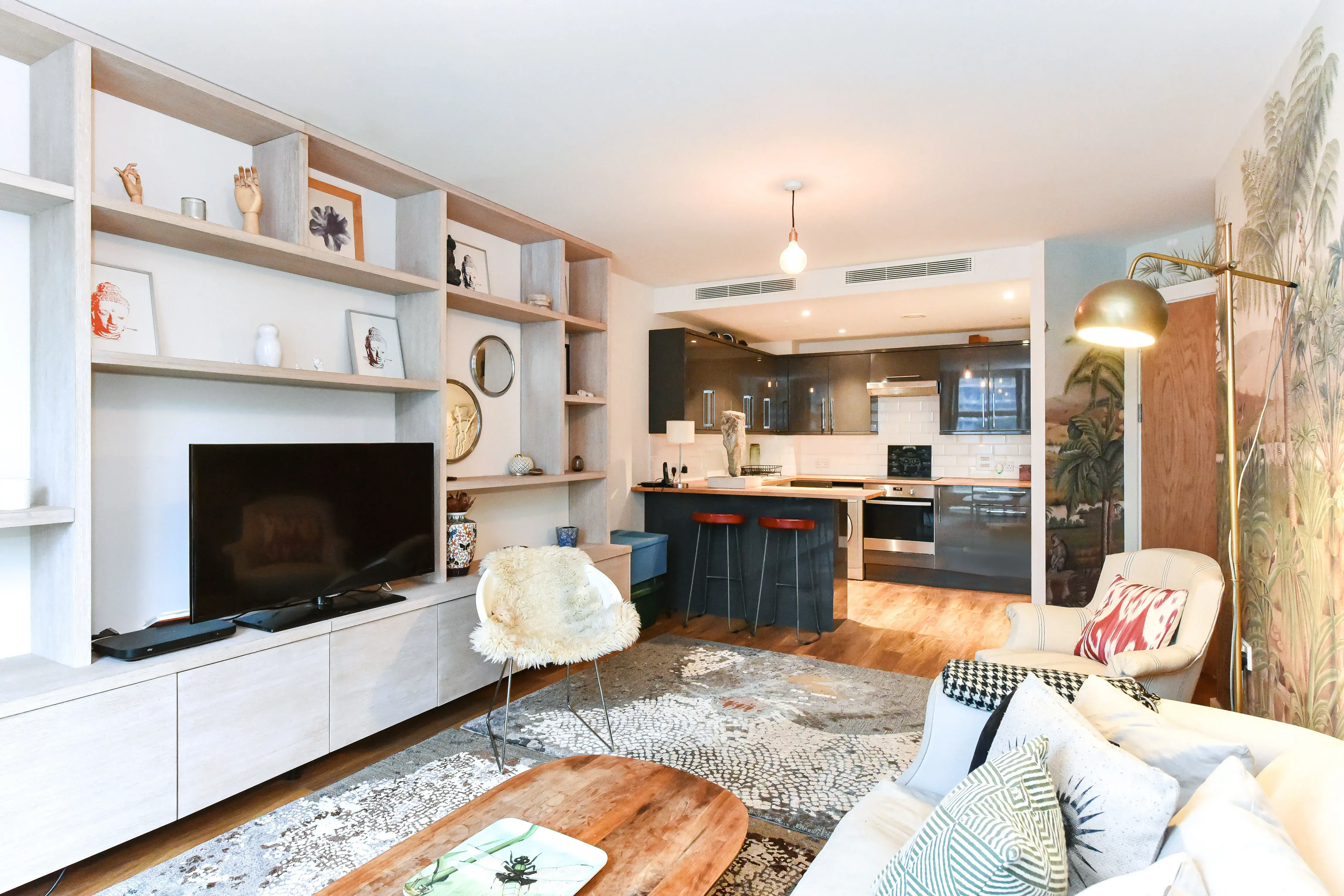 Chelsea Bridge Wharf, holiday home in Battersea, London