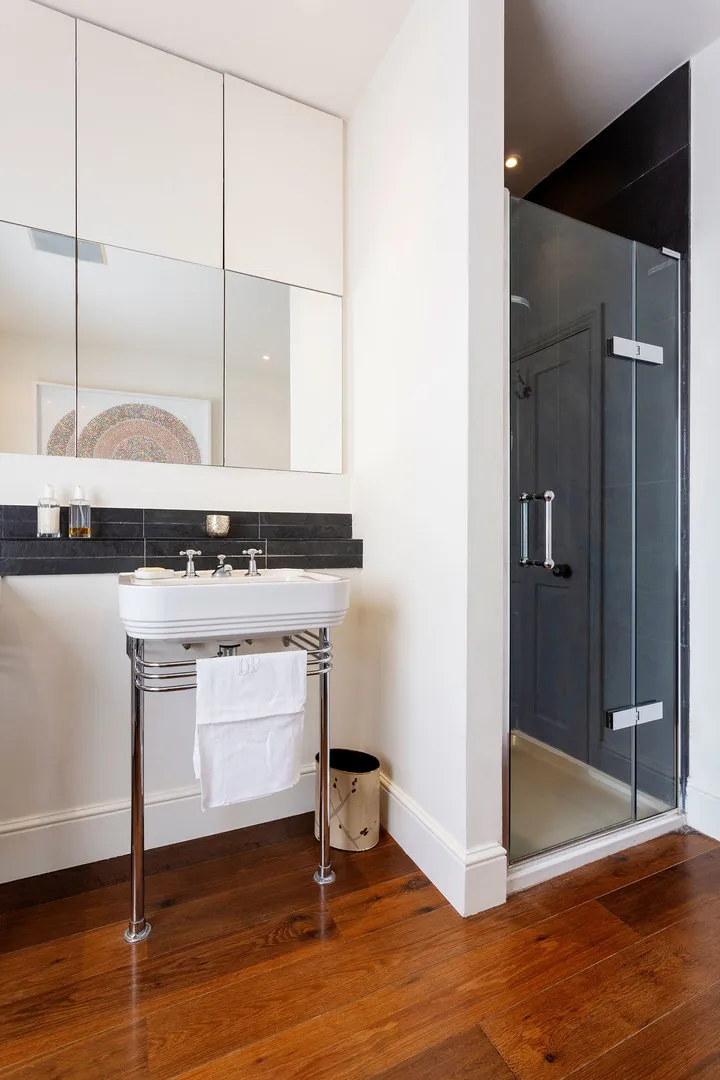 Montpelier Square, holiday home in Knightsbridge, London