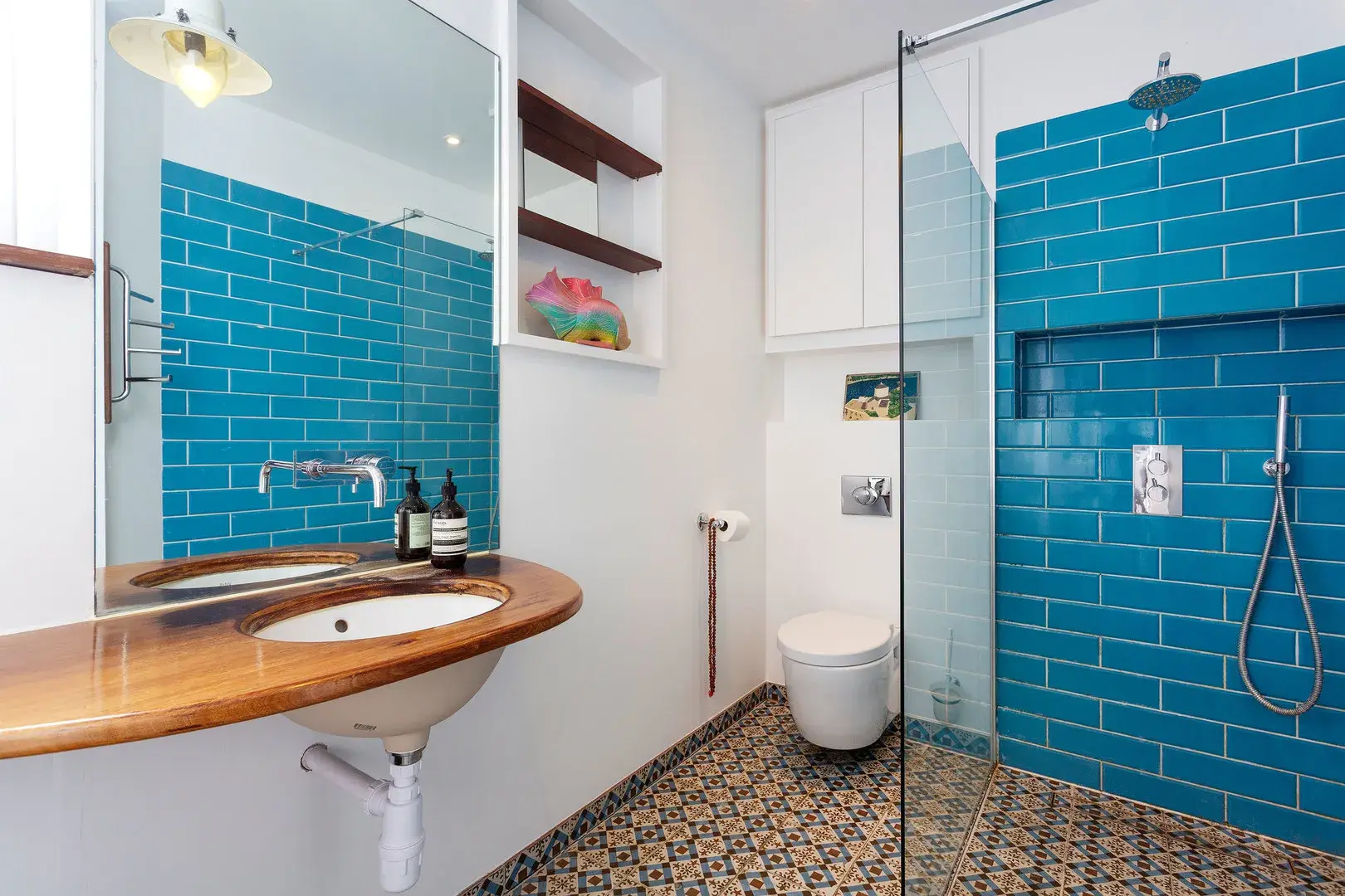 Mortlake Road, holiday home in Kew, London