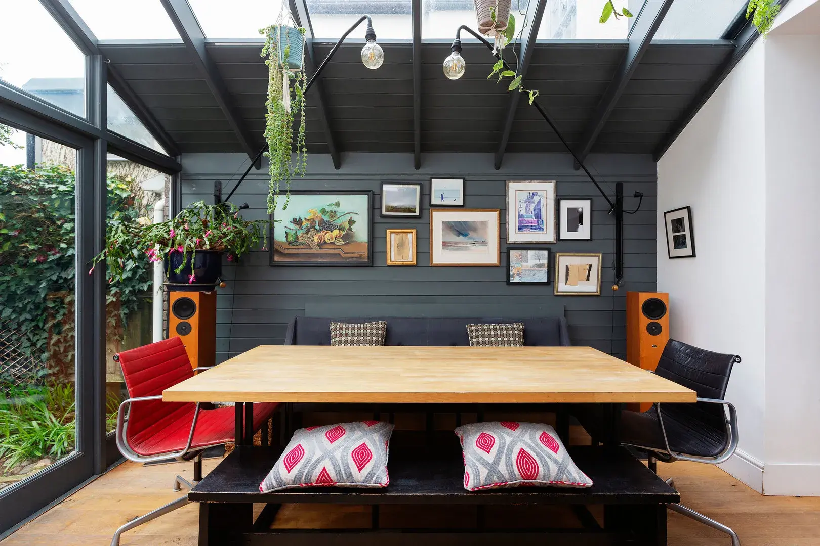 Mortlake Road, holiday home in Kew, London