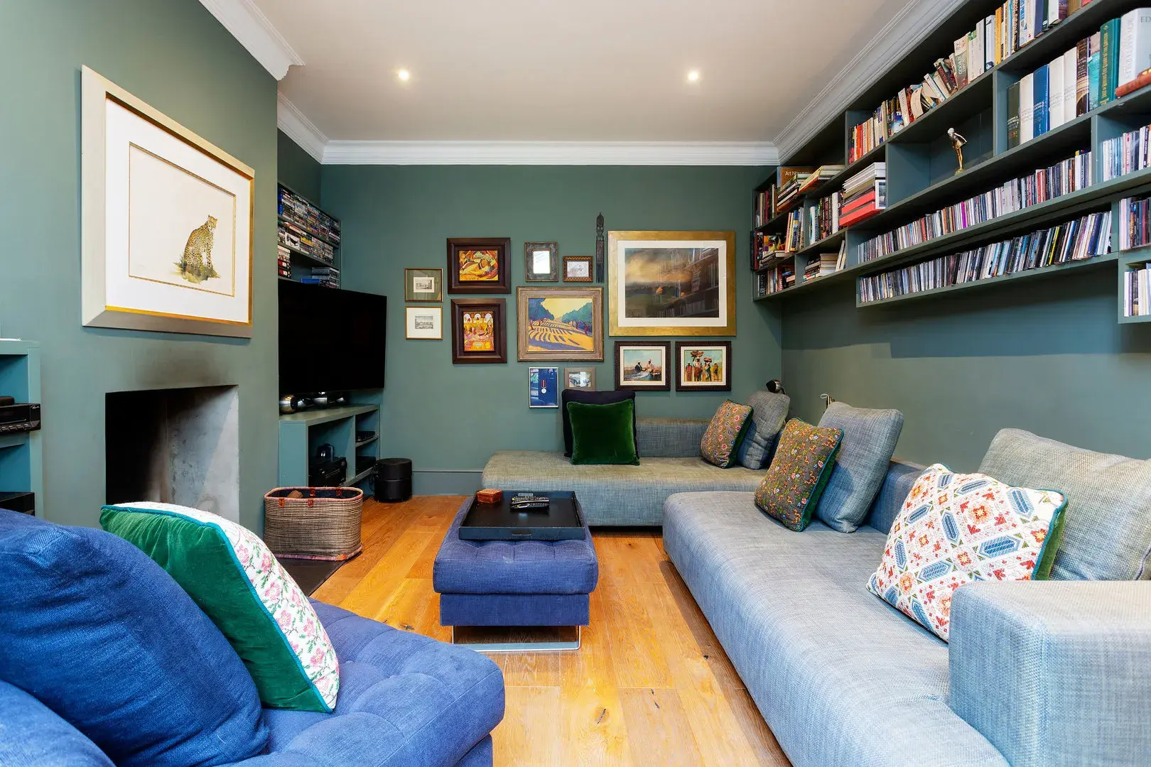 Mortlake Road, holiday home in Kew, London