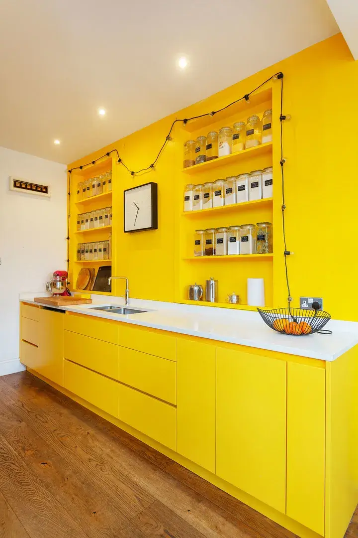 Mortlake Road, holiday home in Kew, London