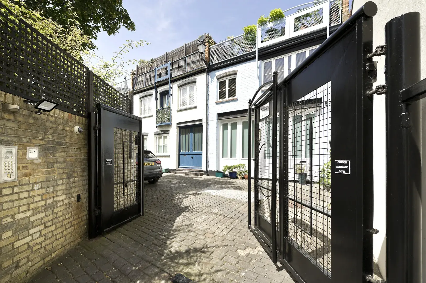 Marlborough Yard, holiday home in Islington, London