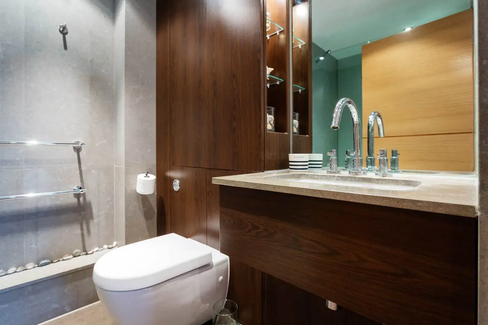 Lensbury Avenue, holiday home in Fulham, London