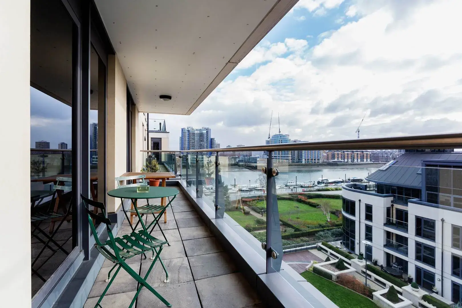 Lensbury Avenue, holiday home in Fulham, London