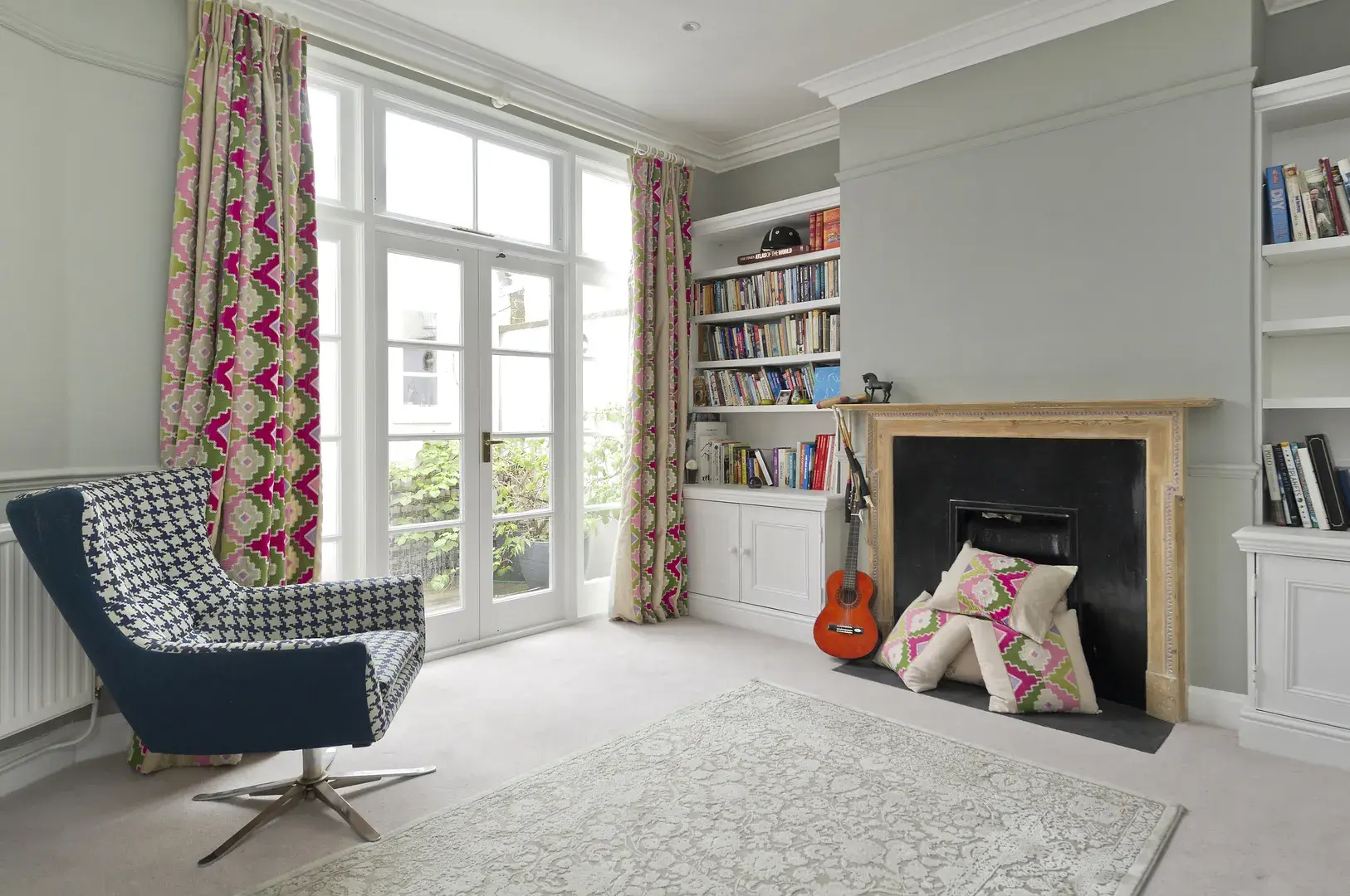 Frewin Road, holiday home in Wandsworth, London