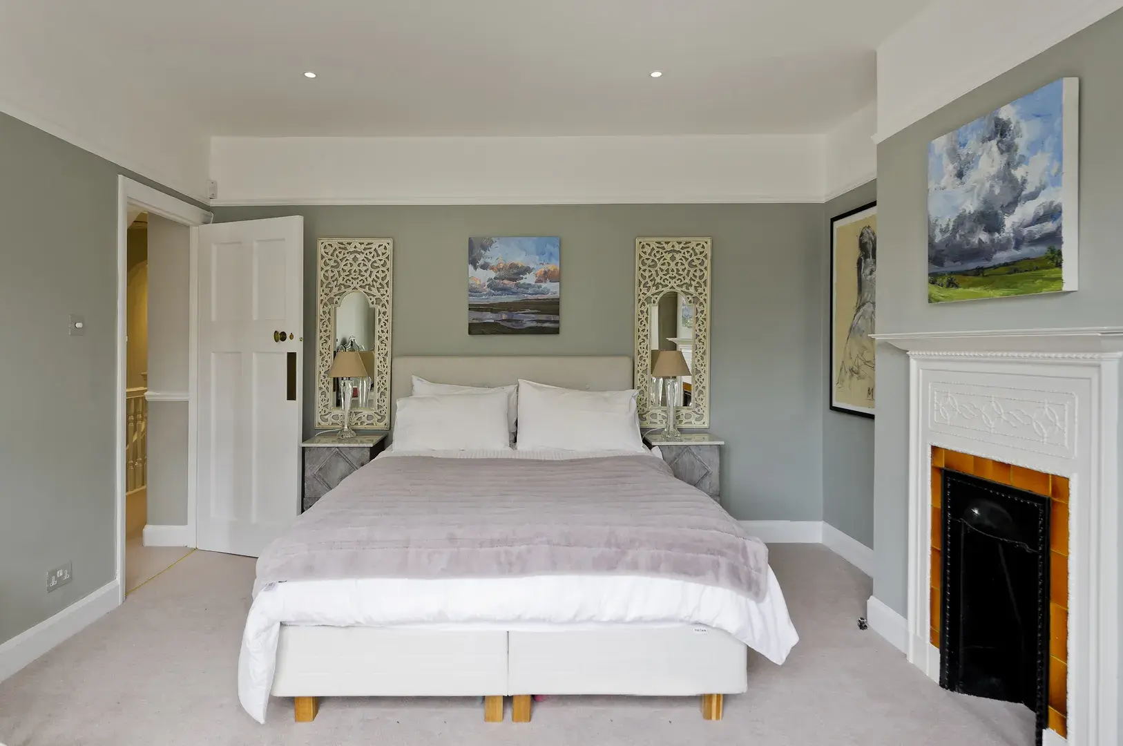 Frewin Road, holiday home in Wandsworth, London