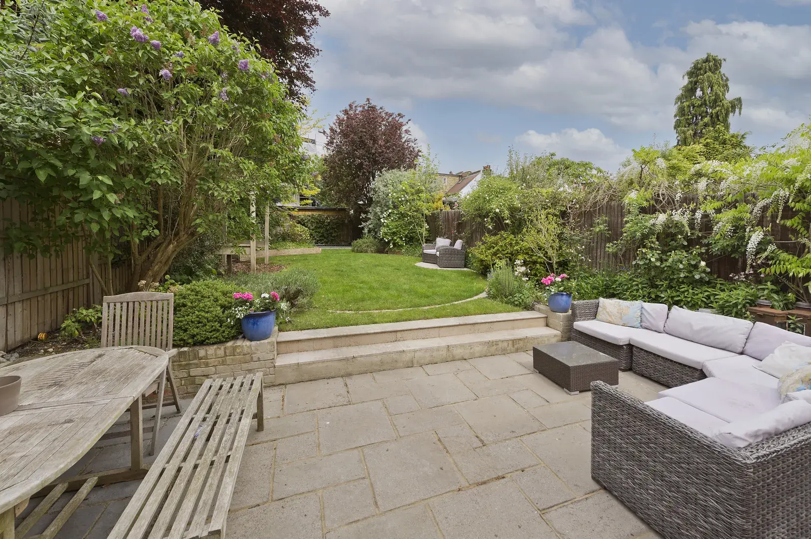 Frewin Road, holiday home in Wandsworth, London