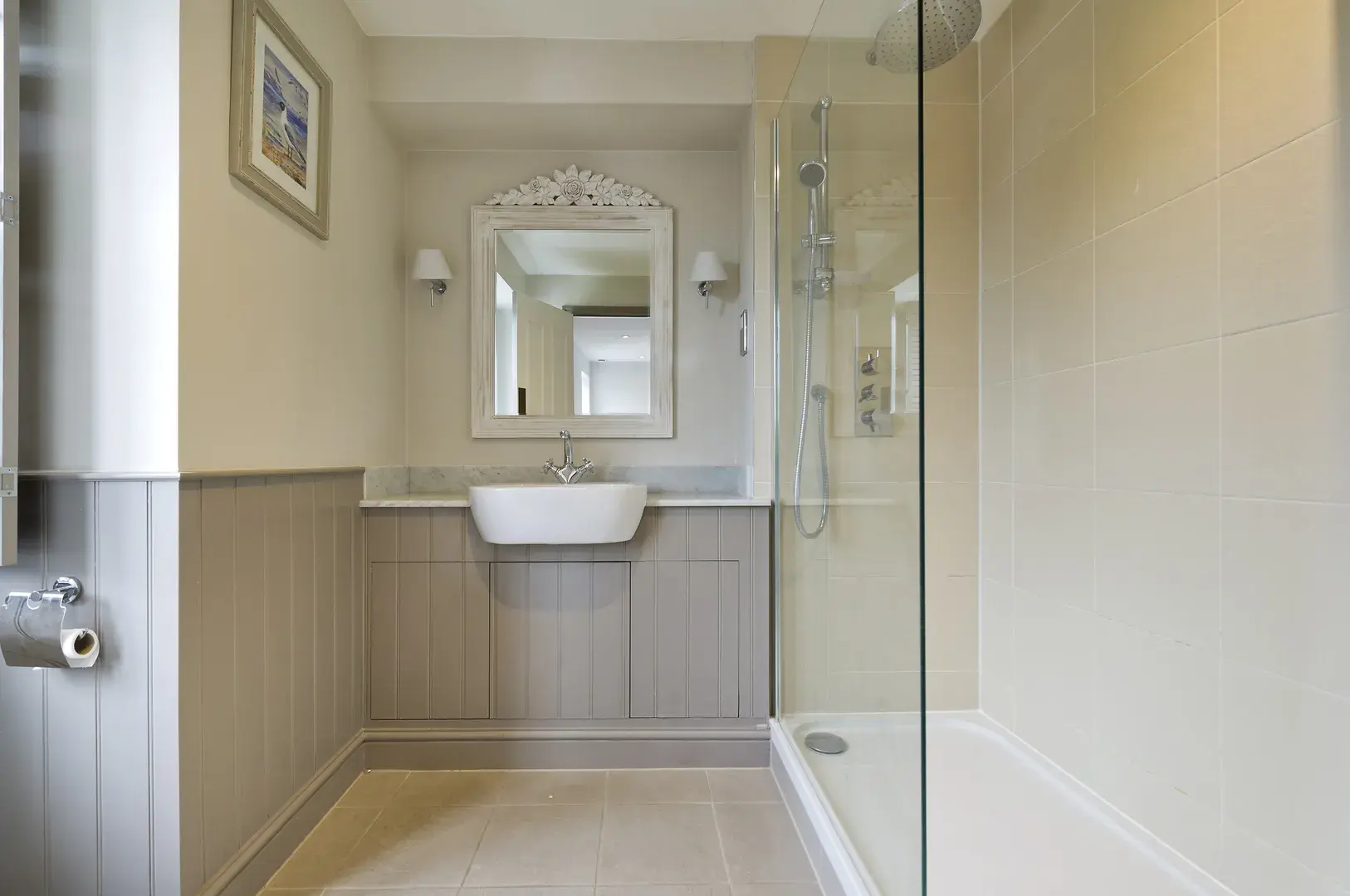 Frewin Road, holiday home in Wandsworth, London