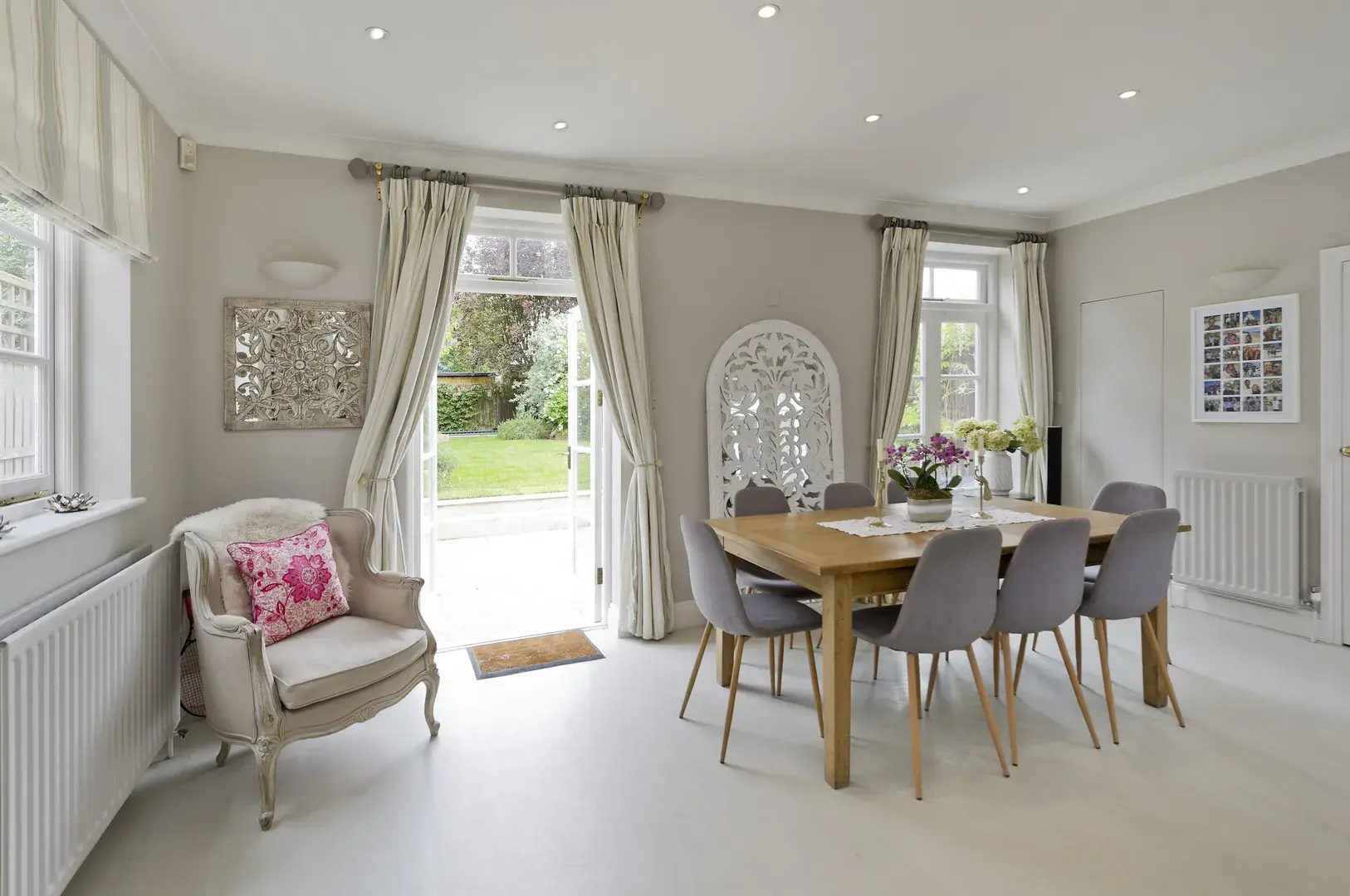 Frewin Road, holiday home in Wandsworth, London