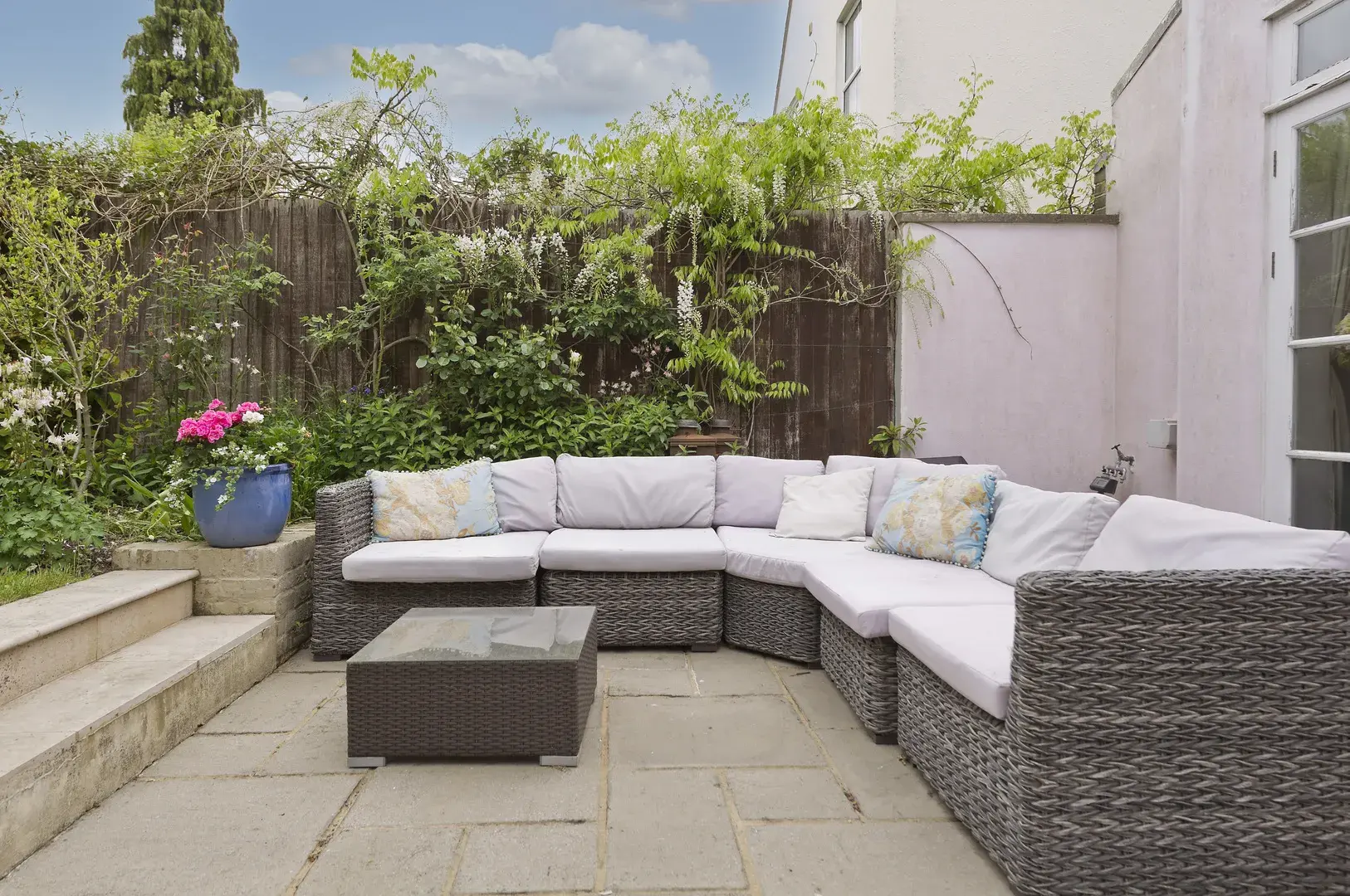 Frewin Road, holiday home in Wandsworth, London