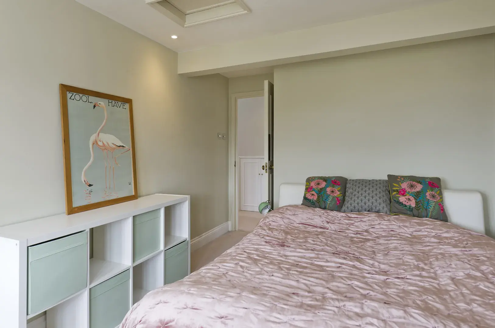 Frewin Road, holiday home in Wandsworth, London