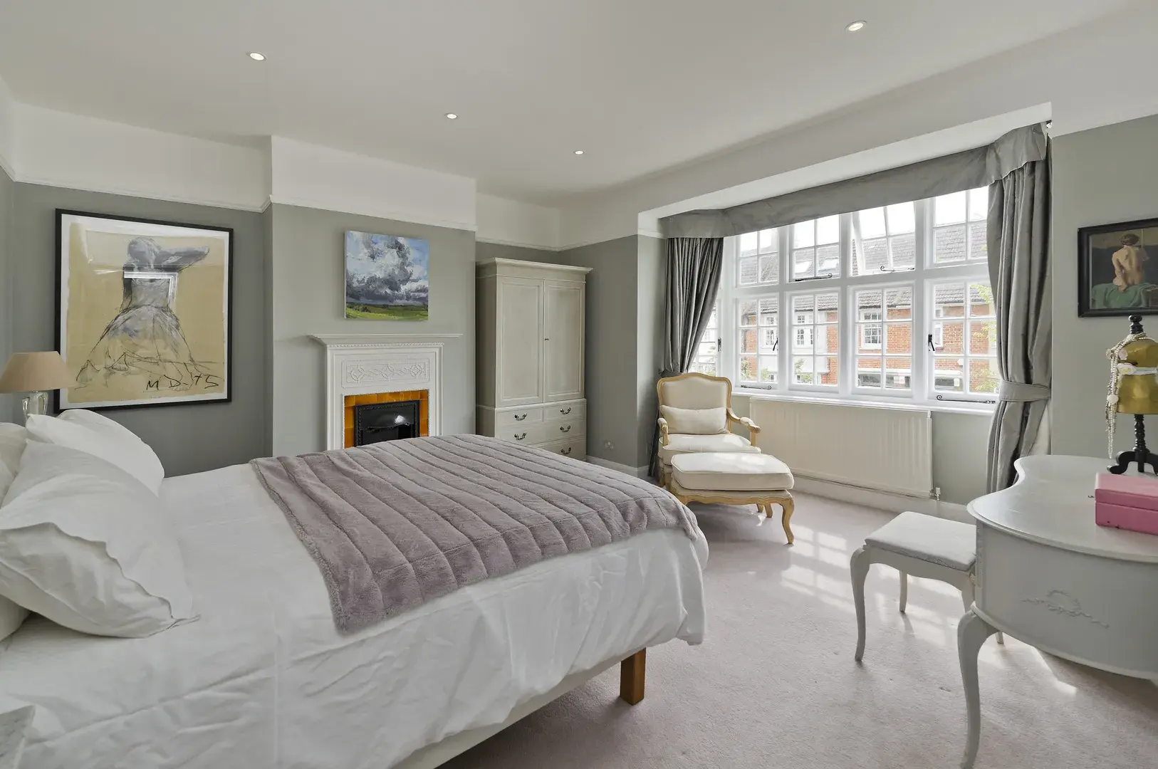 Frewin Road, holiday home in Wandsworth, London