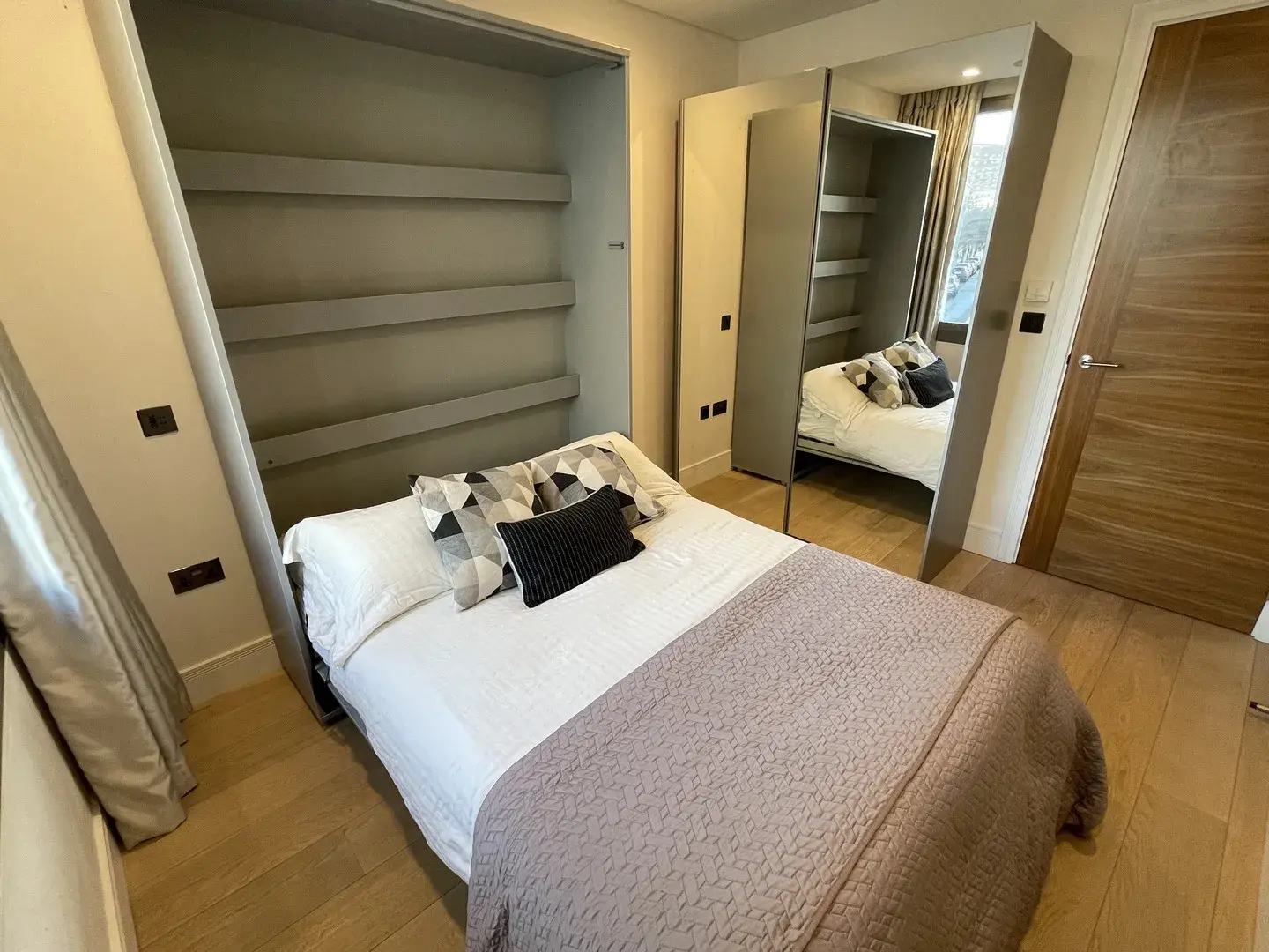 Westbourne Gardens, holiday home in Bayswater, London