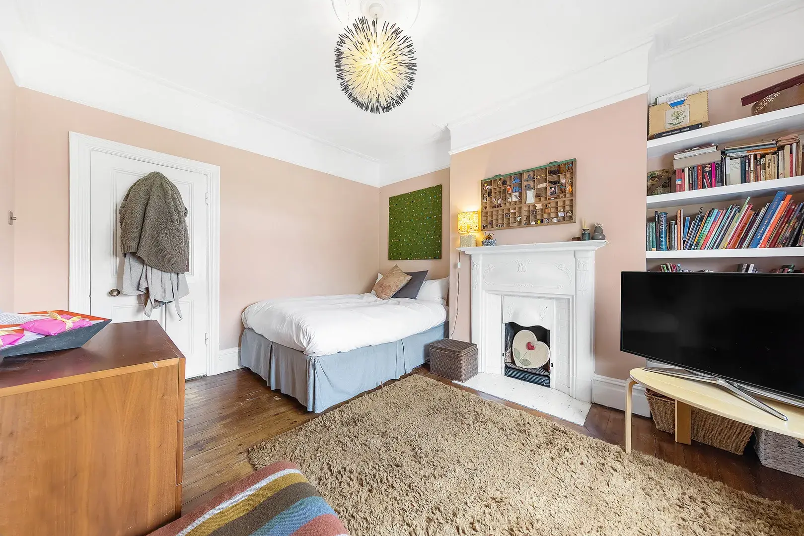 First Avenue II, holiday home in London