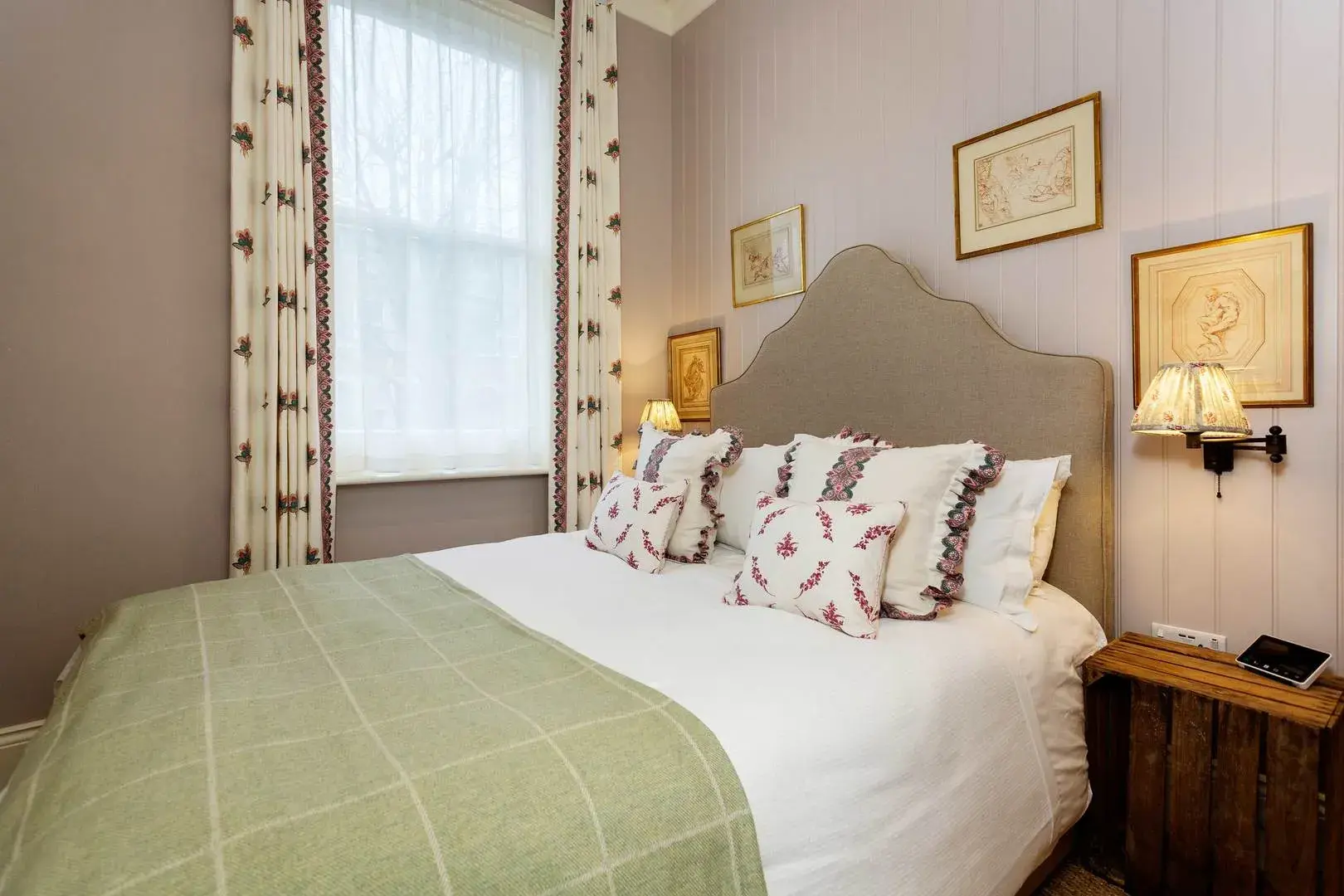 Sinclair Gardens II, holiday home in London