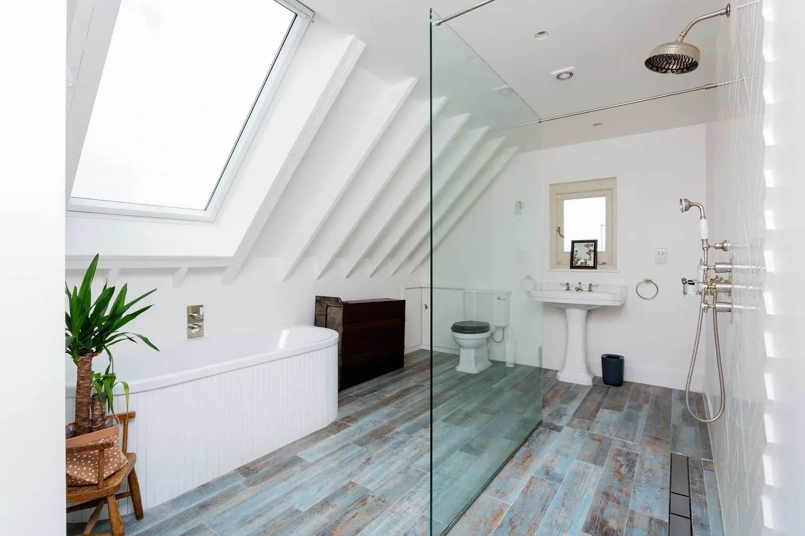 Upper Richmond Road West, holiday home in London