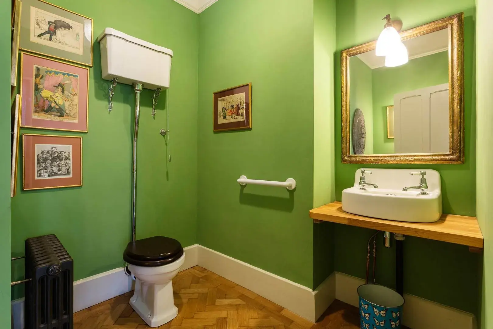 Upper Richmond Road West, holiday home in London