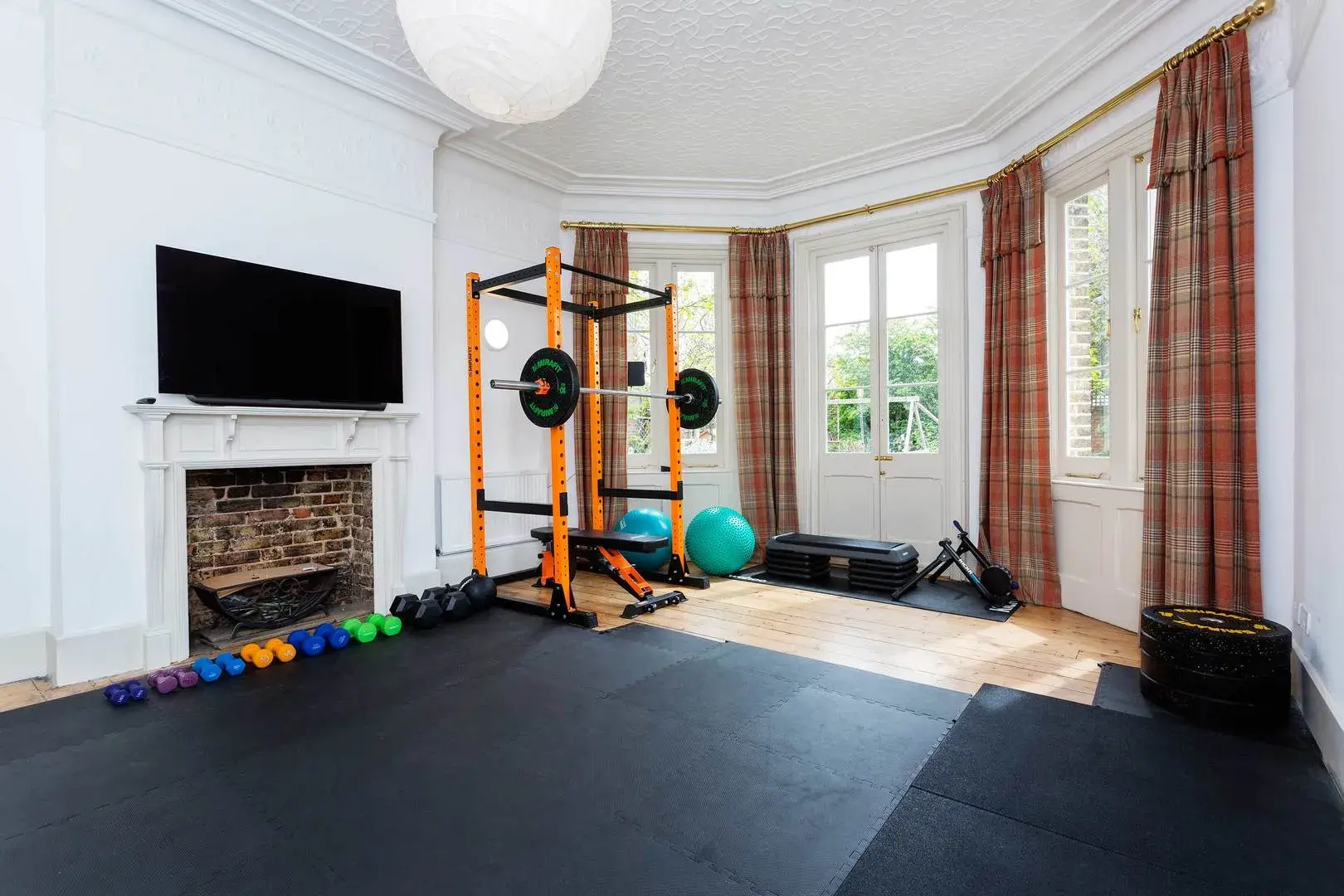 Upper Richmond Road West, holiday home in London