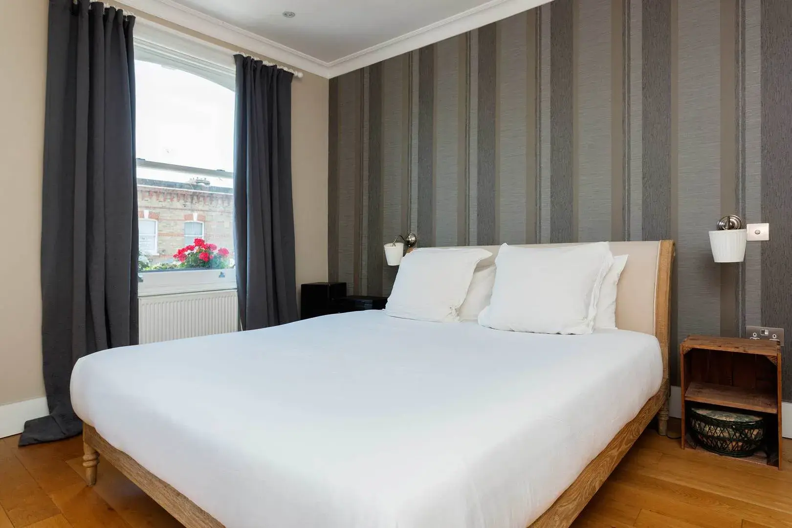 Saltram Crescent, holiday home in London