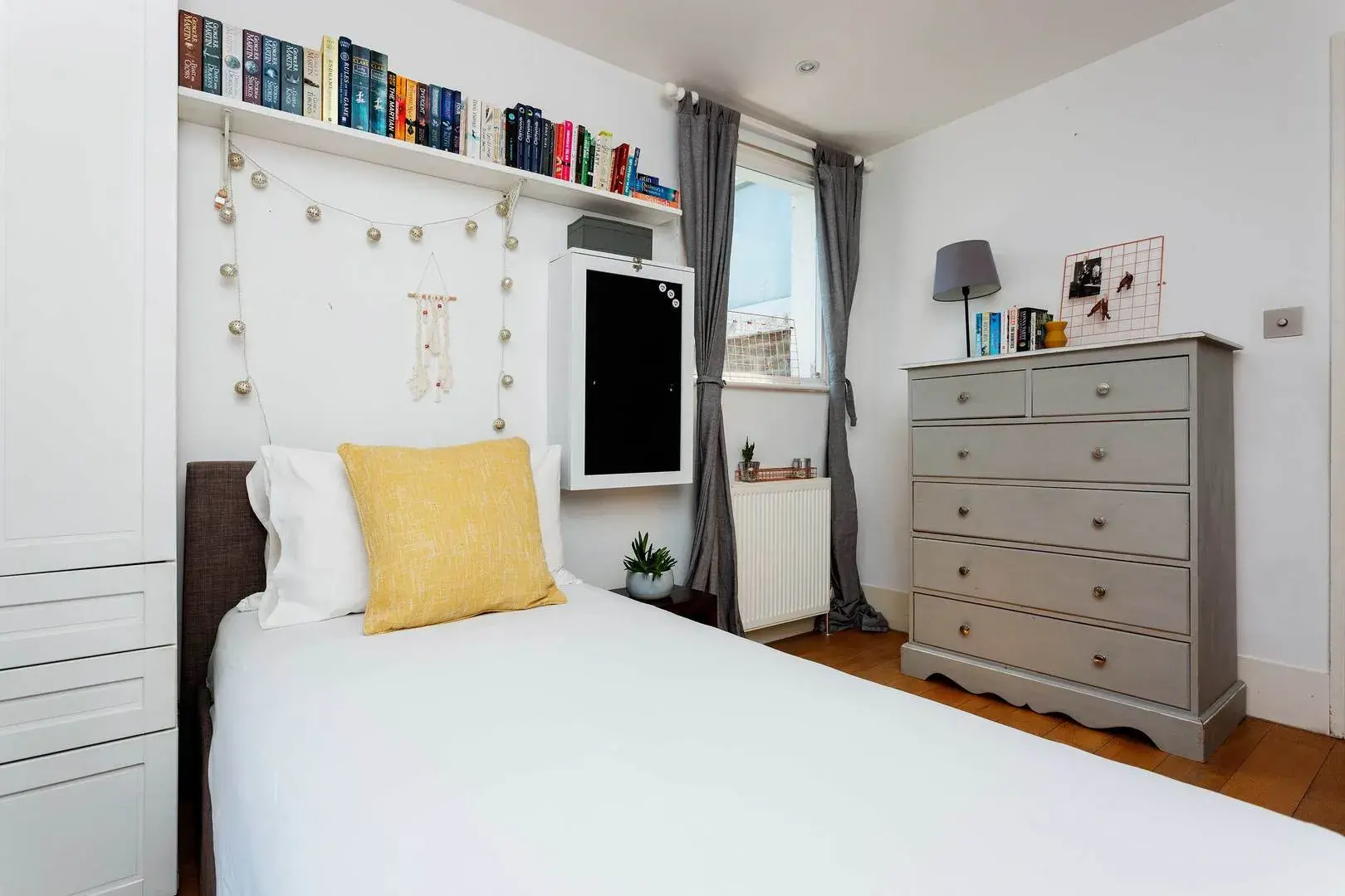 Saltram Crescent, holiday home in London