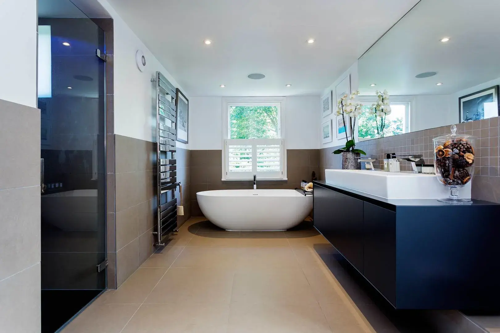 Larkhall Rise, holiday home in Clapham, London