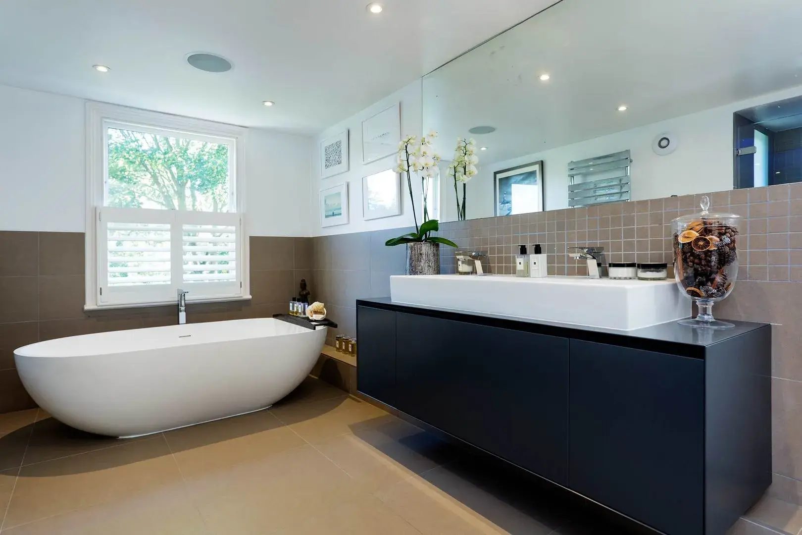 Larkhall Rise, holiday home in Clapham, London