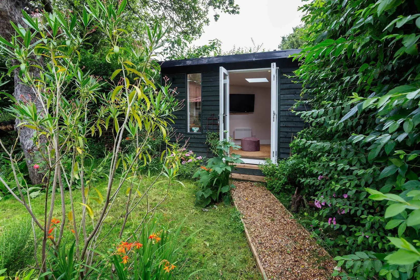 Hemlock Road, holiday home in London