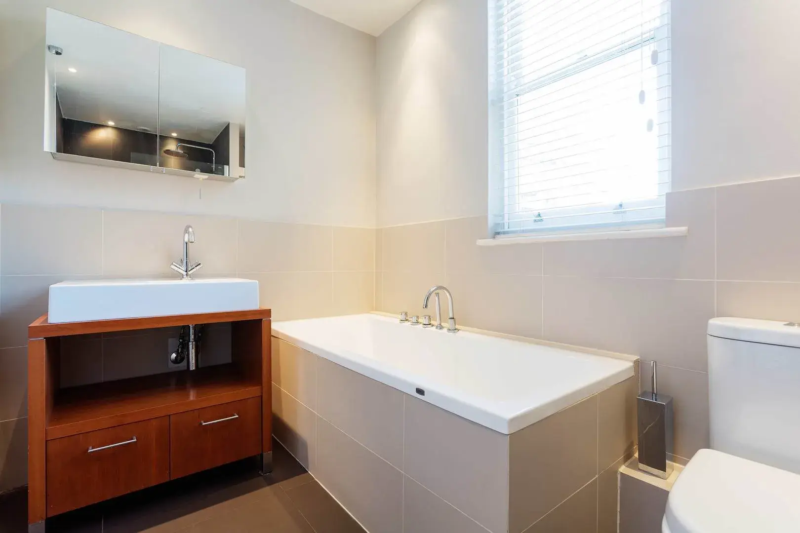 Eglantine Road, holiday home in Wandsworth, London