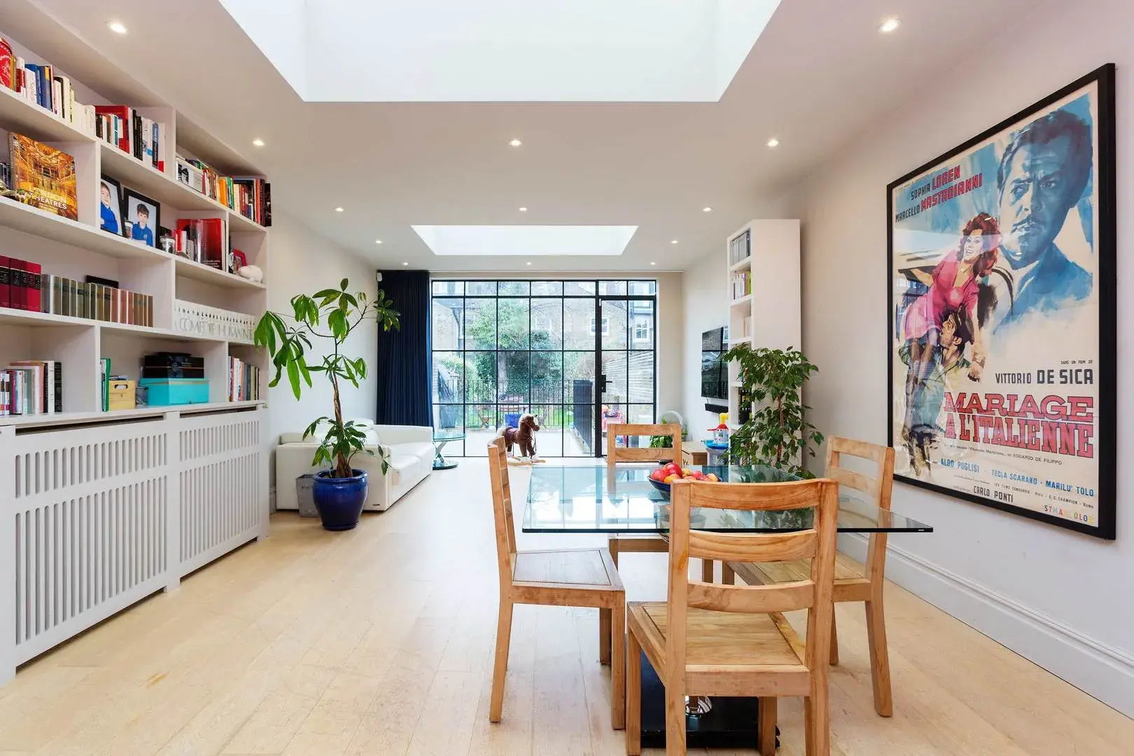 Brondesury Road, holiday home in London