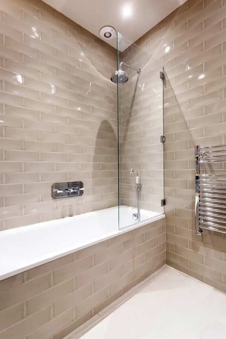 Brondesury Road, holiday home in London