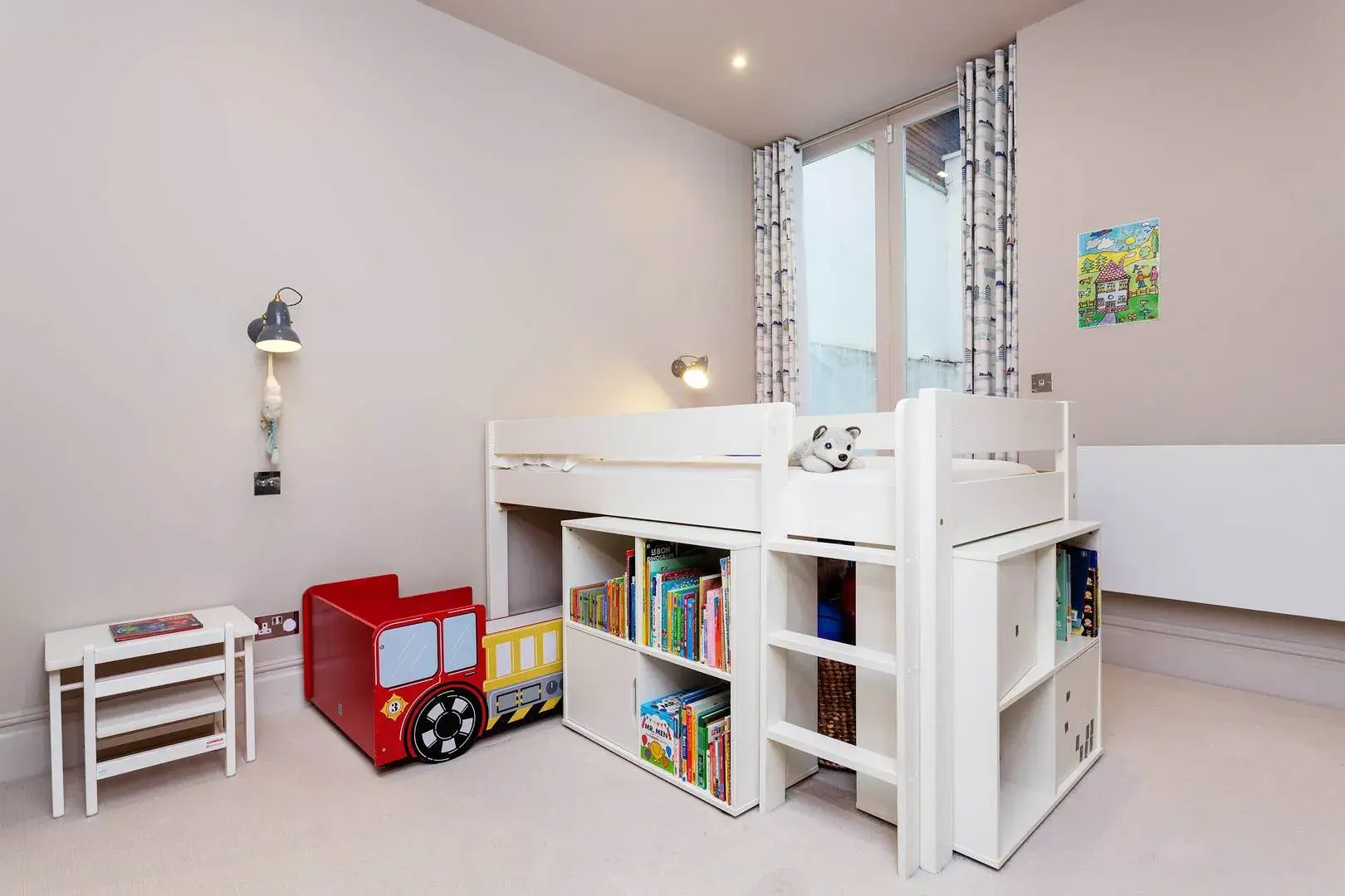 Brondesury Road, holiday home in London