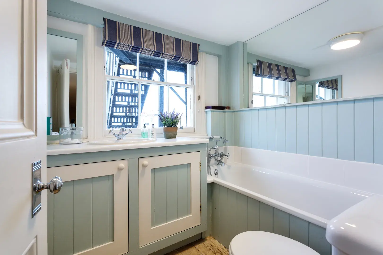 Cornwall Gardens, holiday home in Kensington, London