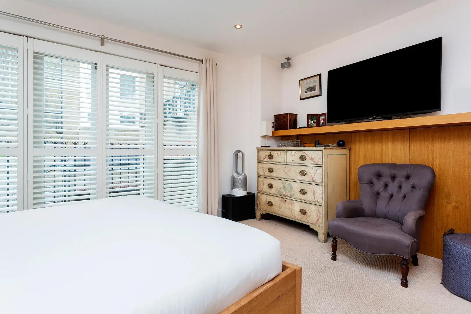 Bromells Road, holiday home in Clapham, London
