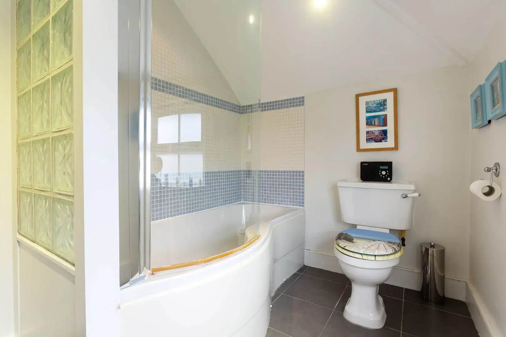 Vineyard Hill Road, holiday home in Wimbledon – South London, London