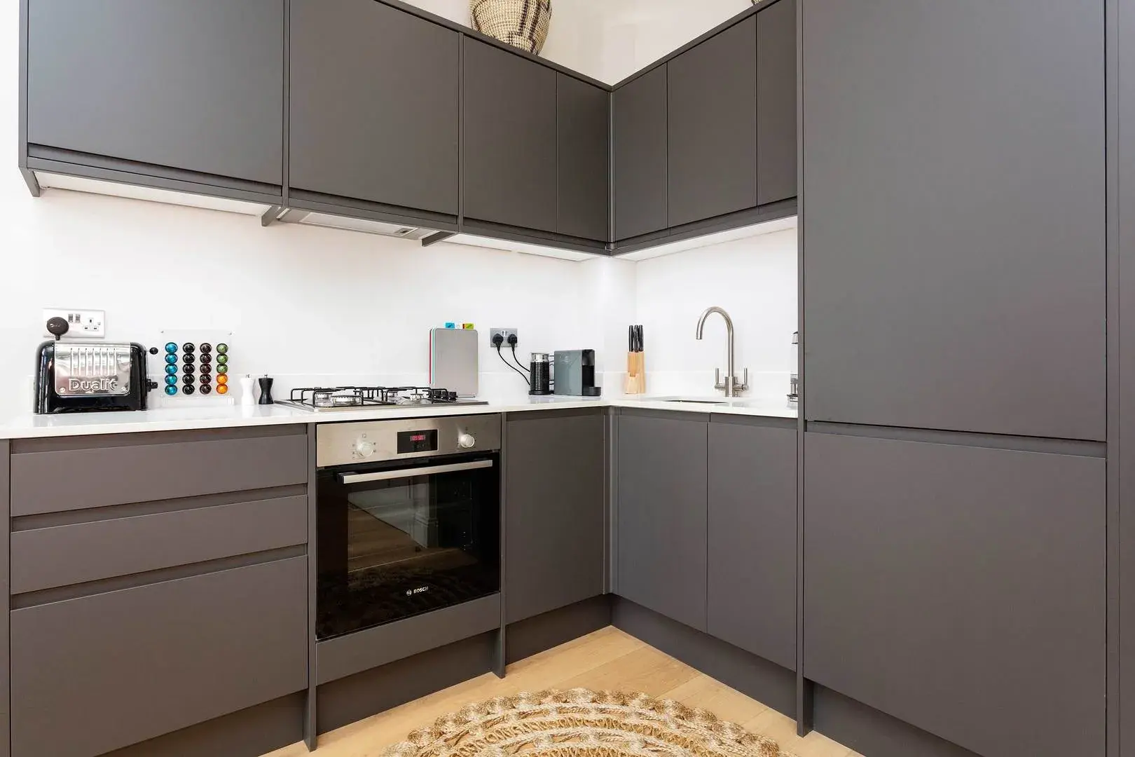 Sisters Avenue, holiday home in Clapham, London