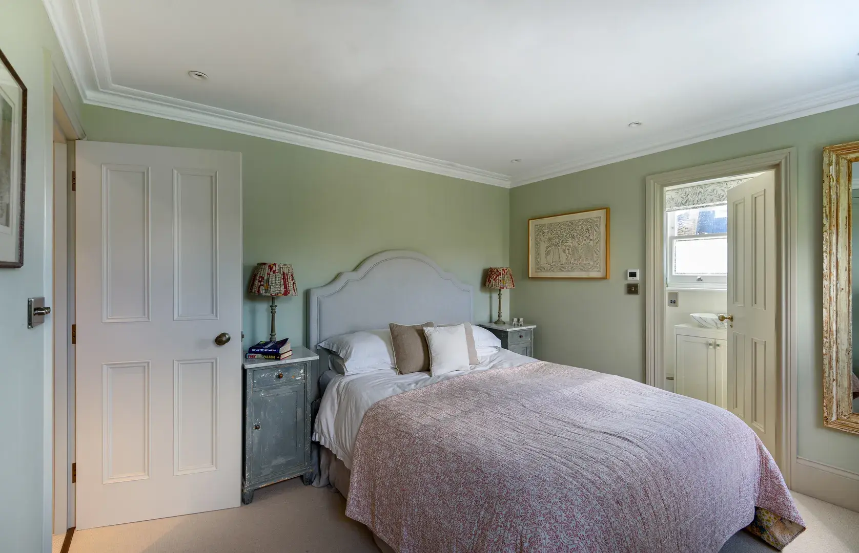 Henning Street, holiday home in Battersea, London