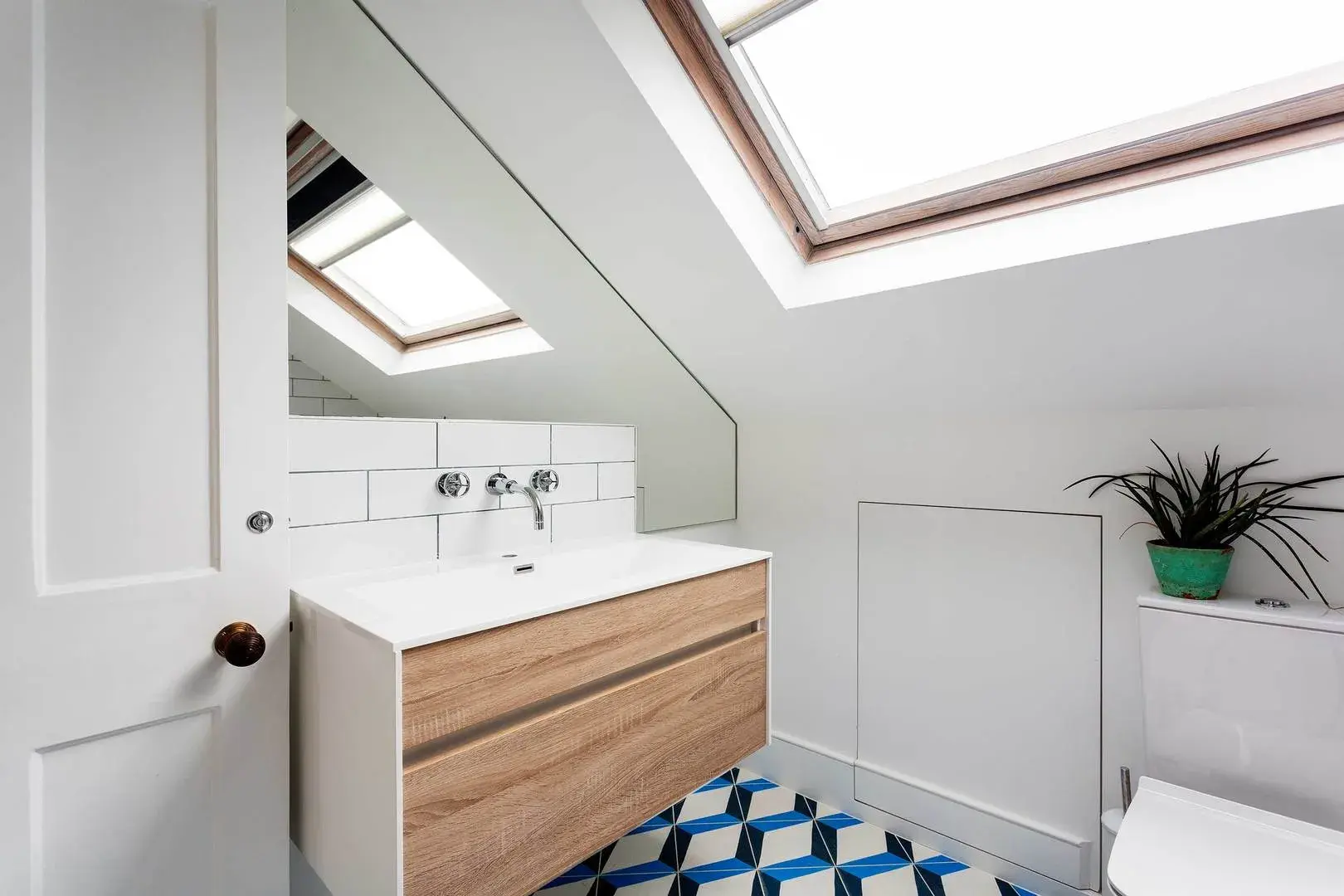 Baskerville Road Street, holiday home in Wandsworth, London