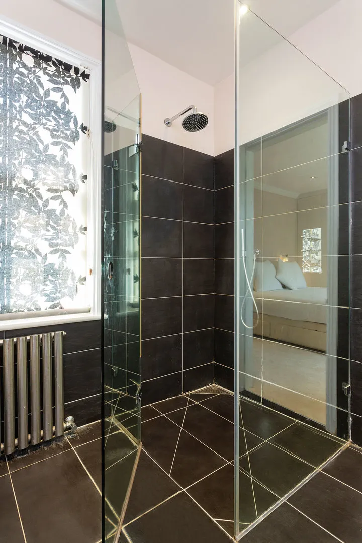 Frewin Road II, holiday home in Wandsworth, London