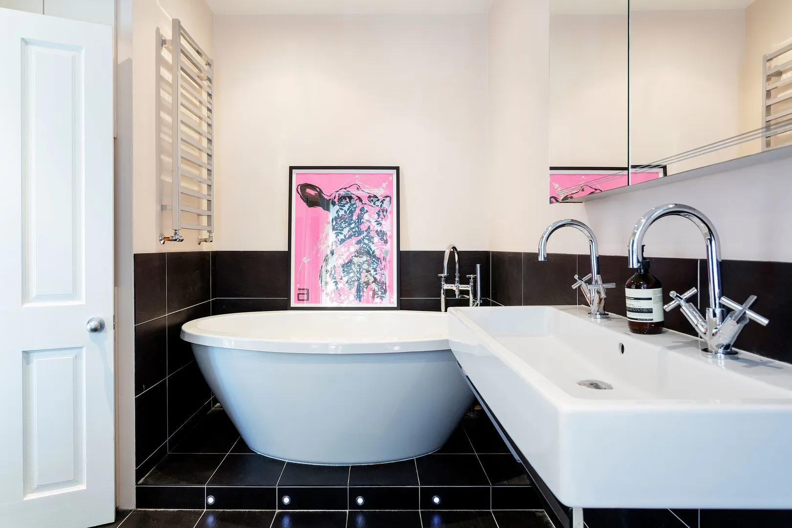 Frewin Road II, holiday home in Wandsworth, London