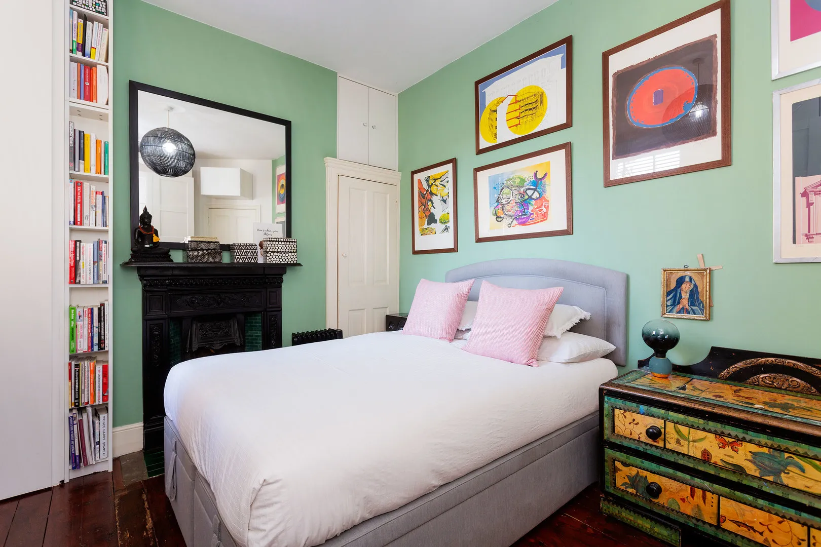 Winders Road, holiday home in Battersea, London